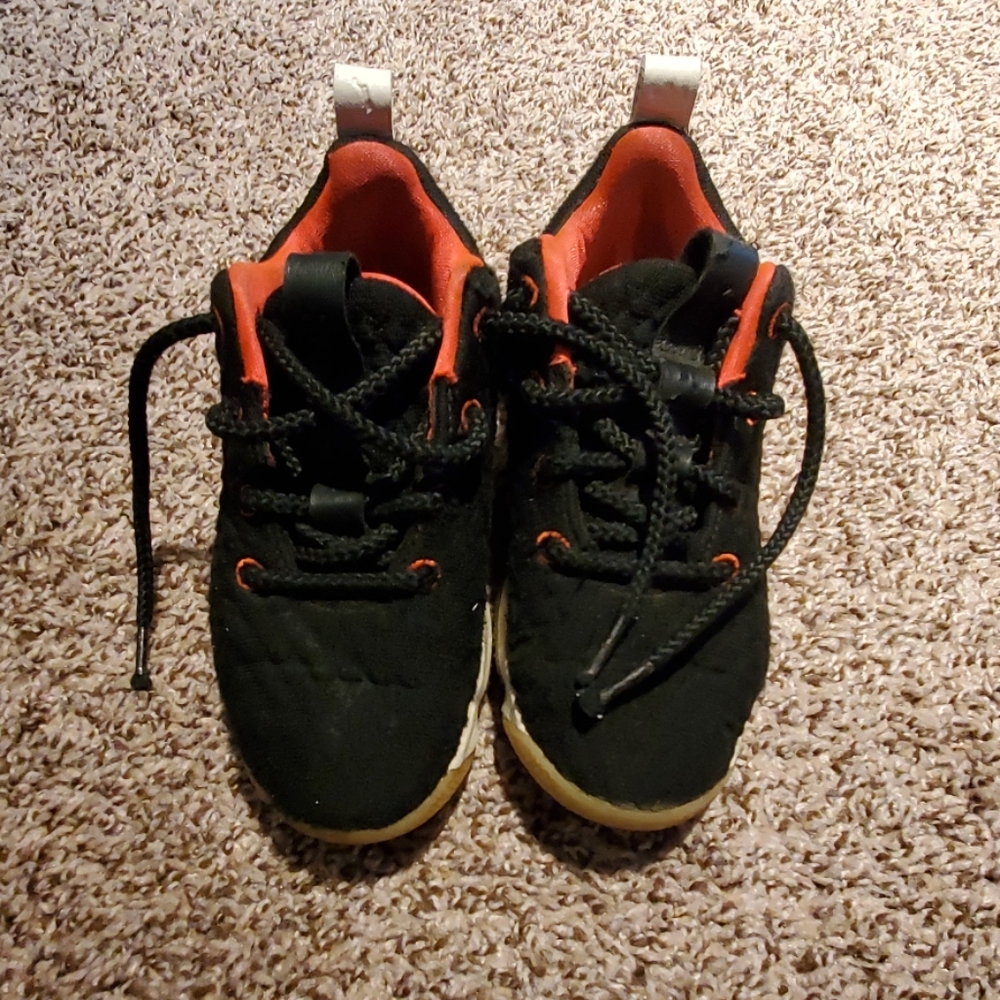 Kids Items B1G1 50% Lebron XV - Picture 1 of 6